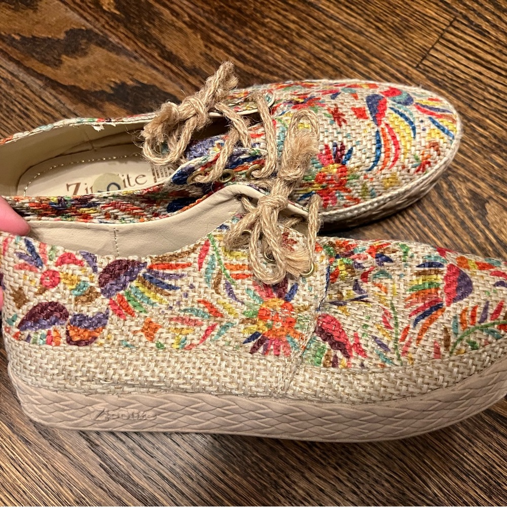Women's Multicolor Woven Sneakers
